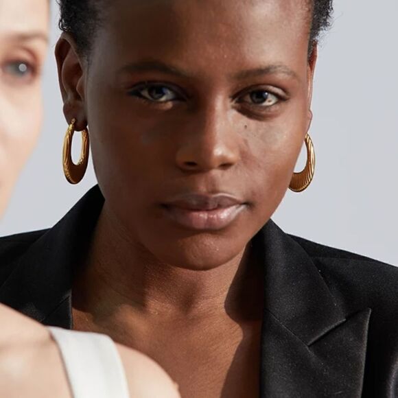 #27 New Gold Textured Long Oval Hoops - Picture 2 of 11